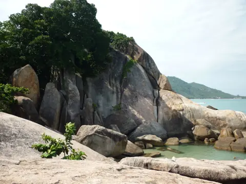 Hin Ta Hin Yai (Grandfather & Grandmother Rocks)