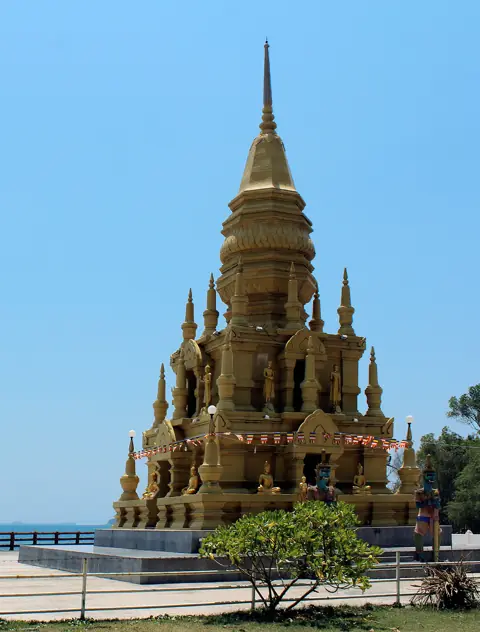 Laem Sor Pagoda