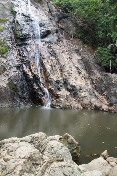 Na Muang Waterfall 1