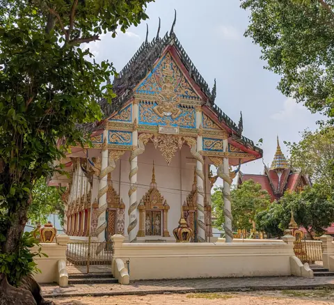 Wat Bophut Tharam